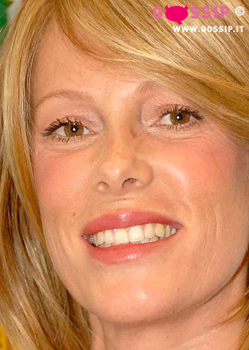 Alessia Marcuzzi, con Facchinetti felice e innamorata Alessia Marcuzzi, con Facchinetti felice e innamorata