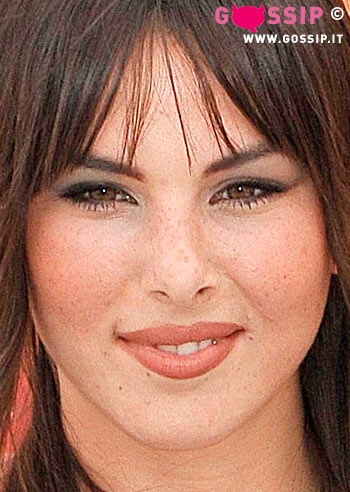 Micol Olivieri, nei Cesaroni Walter, nella vita... Micol Olivieri, nei Cesaroni Walter, nella vita...