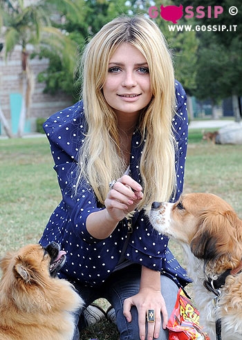 Mischa Barton adora i suoi cani: le foto