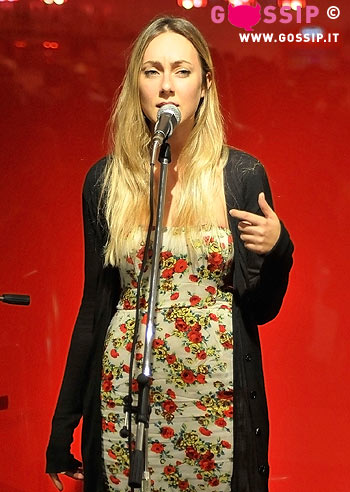 Cristel Carrisi canta per la sorella Ylenia: foto