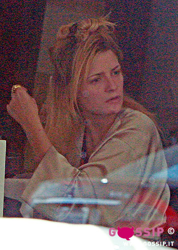 Mischa Barton dal parrucchiere: foto
