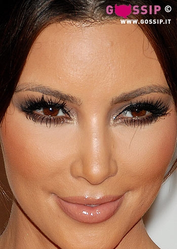 Aubry tra le braccia di Kim Kardashian