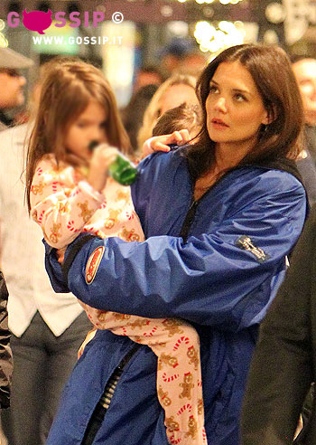 Katie Holmes sul set con Suri: foto