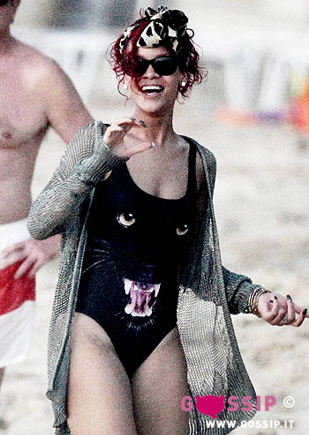 Rihanna, Capodanno alle Barbados: le foto