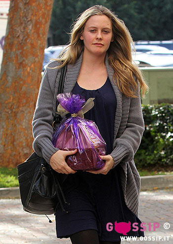 Silverstone, gravidanza in tacchi a spillo: foto