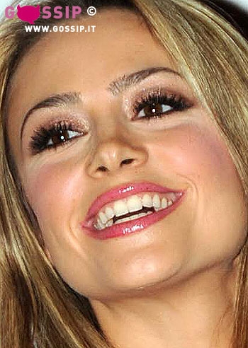 Stella, i gioielli degli ex non li butta