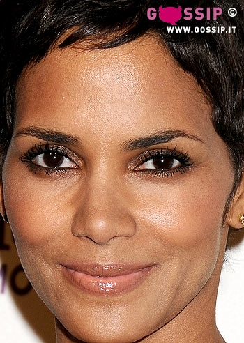 Halle Berry, battaglia con Aubry per Nahla