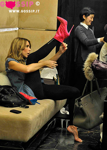 Guendalina Canessa, shopping da mamma: le foto Guendalina Canessa, shopping da mamma: le foto