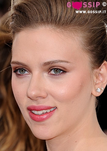 Johansson, nessun flirt con Sean Penn