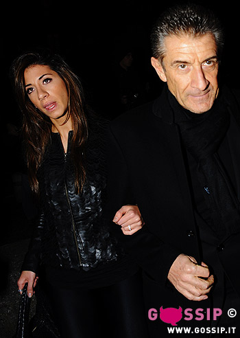 Ezio Greggio, con Simona l'amore continua: foto