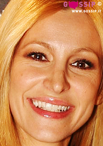 Adriana Volpe mamma ad agosto