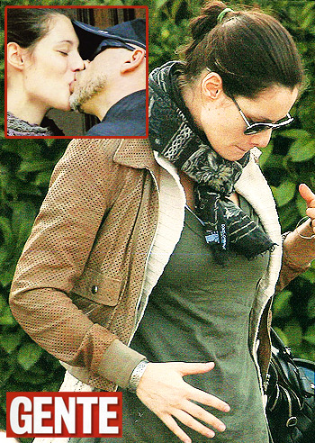 Eros riempie di baci la sua Marica