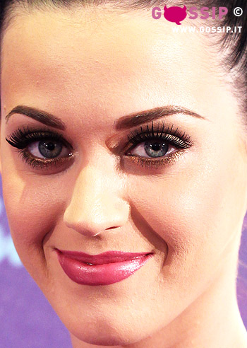 Brand, un figlio dalla Perry subito