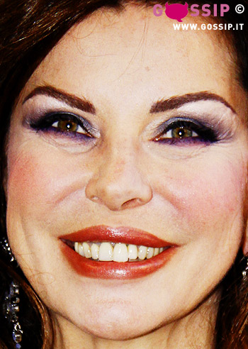 Isola8: Alba Parietti naufraga