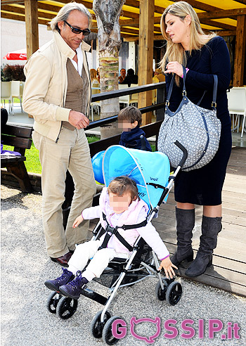 Ward e Desideri si divertono coi figli: foto