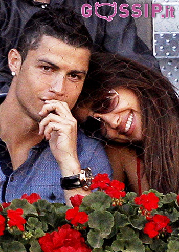 Ronaldo, con Irina 'magic love' allo stadio