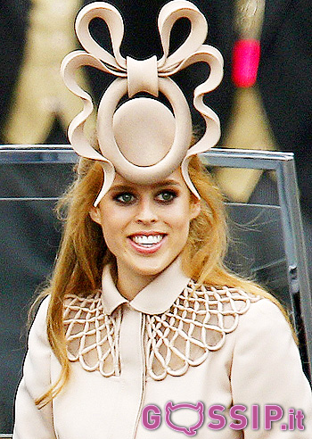 Il cappellino di Beatrice? In vendita...