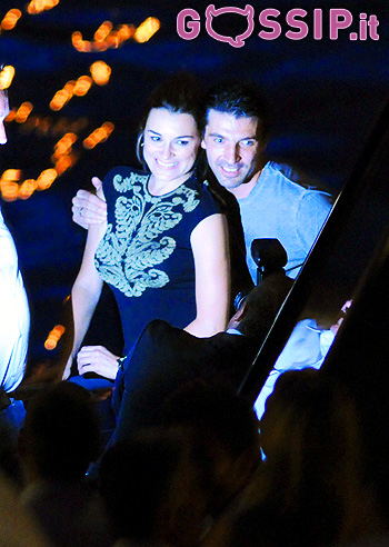 Alena Seredova e Gigi Buffon, addio al celi-nubilato in coppia