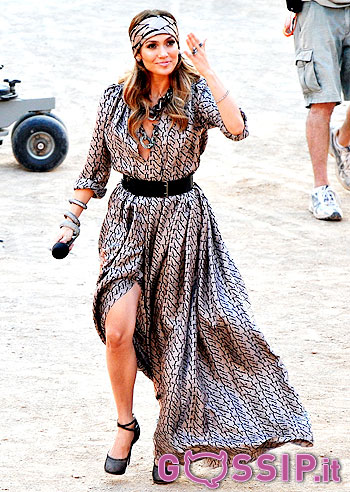 Jennifer Lopez fuori di seno... Jennifer Lopez fuori di seno...