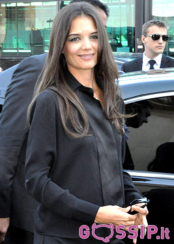 Katie Holmes a Parigi per Armani