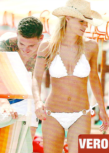 Michelle Hunziker inseparabile dal giovane Federico