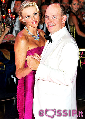 Il Principe Alberto e Charlene aprono le danze