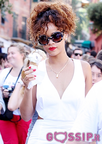 Il video hard di Rihanna nelle mani di Hustler