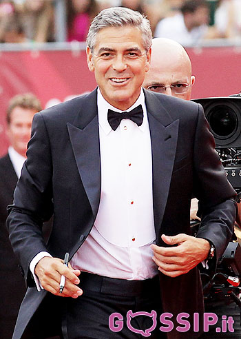 George Clooney fa ancora coppia con la Keibler