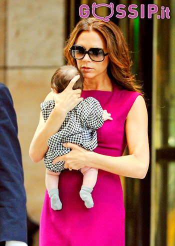 Victoria Beckham, con Harper Seven al Fashion's Night Out
