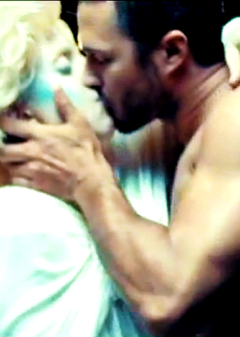 Lady Gaga innamorata di un "vampiro"