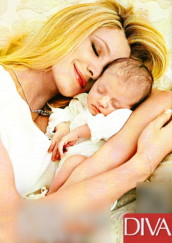 Adriana Volpe posa con la figlia: foto