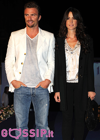 Simon Grechi sta con Paola: foto