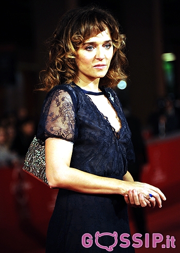 Valeria Golino, a 45 troppo tardi per essere mamma...