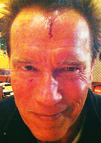 Arnold Schwarzenegger, testa rotta sul set