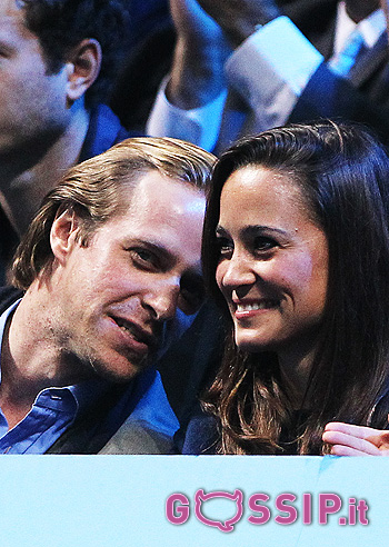 Pippa Middleton, con un biondino in tribuna