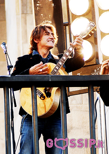 Bagno di folla per Luciano Ligabue