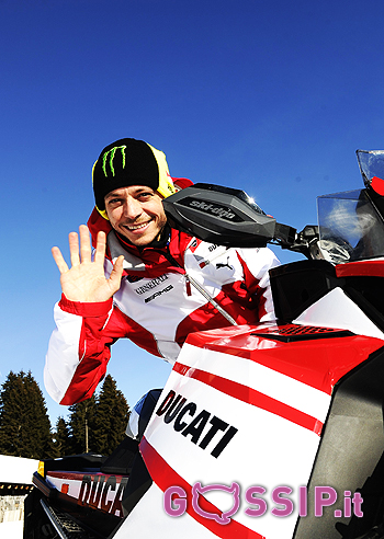Vale Rossi, snowboard e motoslitta