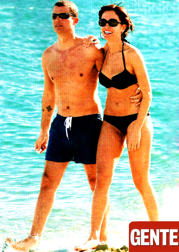 Mara Carfagna, bikini nero e niente fede