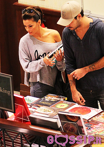 Eva Longoria e il fratellino della Cruz, innamoratissimi