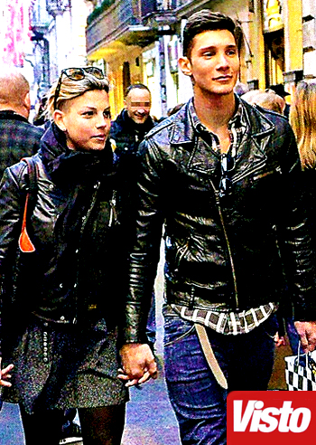 Emma Marrone, con De Martino è sempre il tempo delle mele Emma Marrone, con De Martino è sempre il tempo delle mele