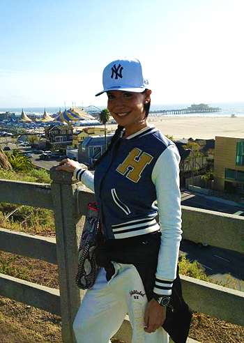 Nicole Minetti fa l'americana