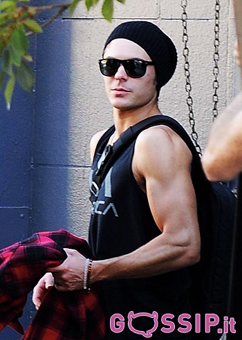 Zac Efron, tutto muscoli