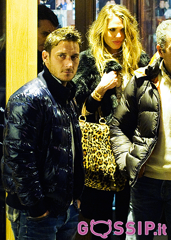 Ilary Blasi, la iena con Totti diventa un leopardo...