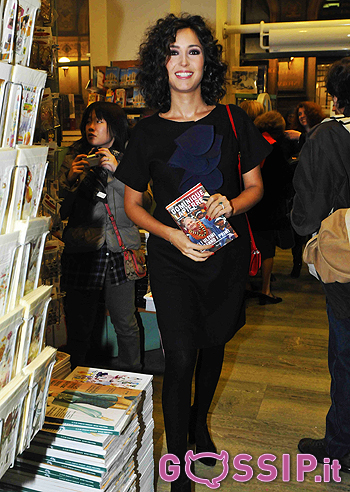 Caterina Balivo col pancione anche a Milano