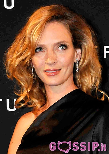Fiocco rosa per Uma Thurman