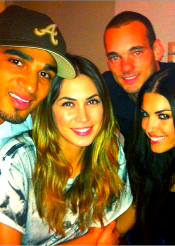 Melissa Satta e Kevin Prince Boateng a cena col nemico...