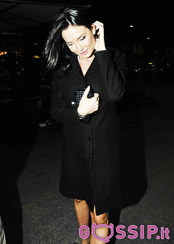 Nicole Minetti, scatenata per i 27