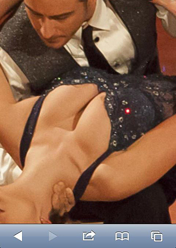 Emma Marrone, niente tette al vento a Ballando! Emma Marrone, niente tette al vento a Ballando!