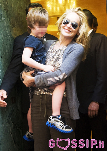 Sharon Stone appare a Roma: foto
