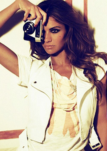 Alessia Ventura sexy per Denny Rose